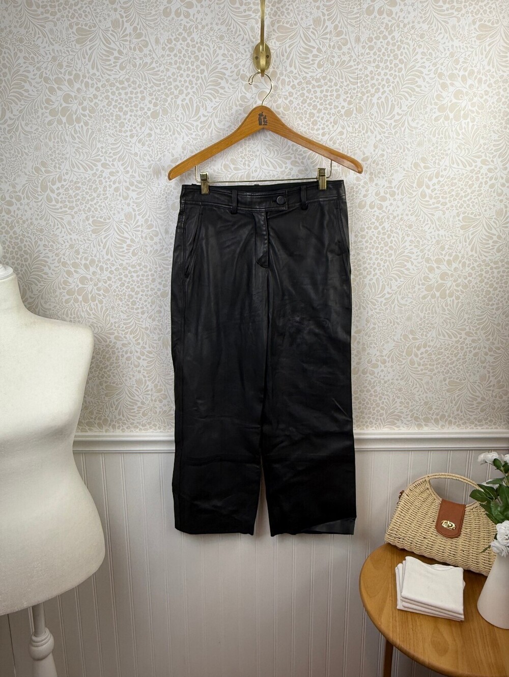 Helmut Lang Black 100% Lamb Leather Straight Leg Ankle Pants - Size - 2